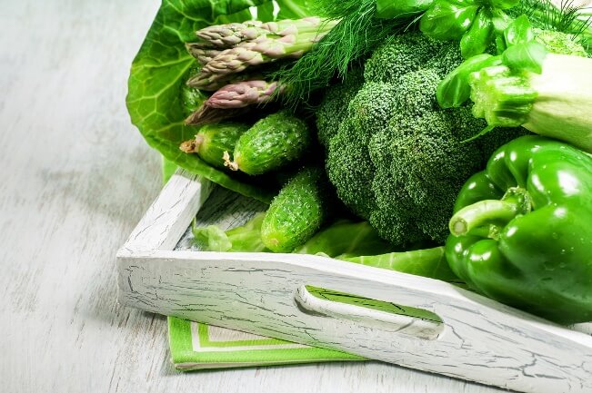 Những loại rau xanh sẫm thường có chứa protein