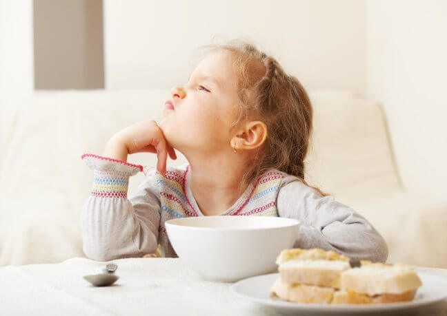 Thiếu sắt ở trẻ em có thể bắt nguồn từ một chế độ ăn uống không cân bằng