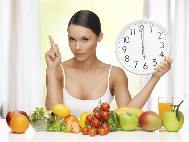 Nên ăn đúng giờ và ăn chậm để có một hệ thông thiêu hóa tốt