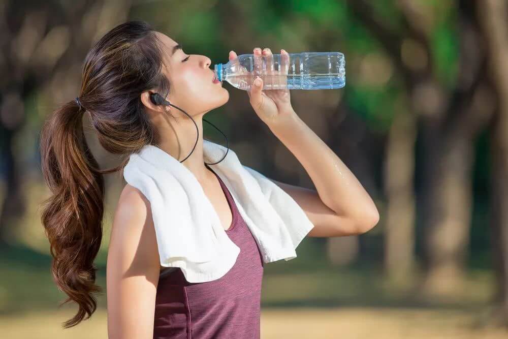 Nước cũng là một trong những nguồn cung cấp các chất khoáng tự nhiên